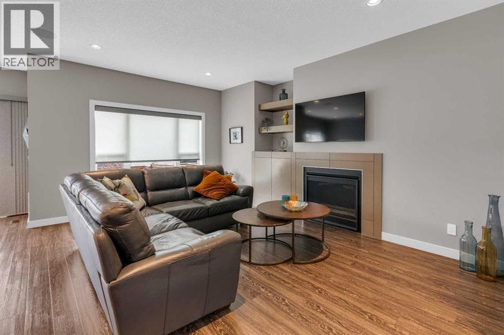 145 Wildrose Drive — photo 4