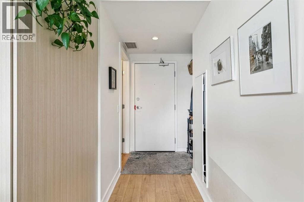 1205, 10 Brentwood Common NW — photo 4