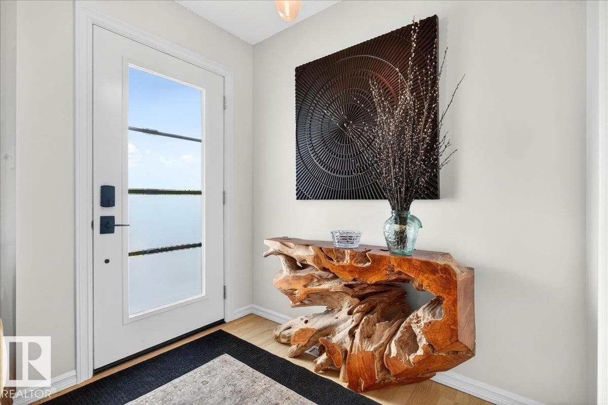 3934 160 AV NW — photo 5