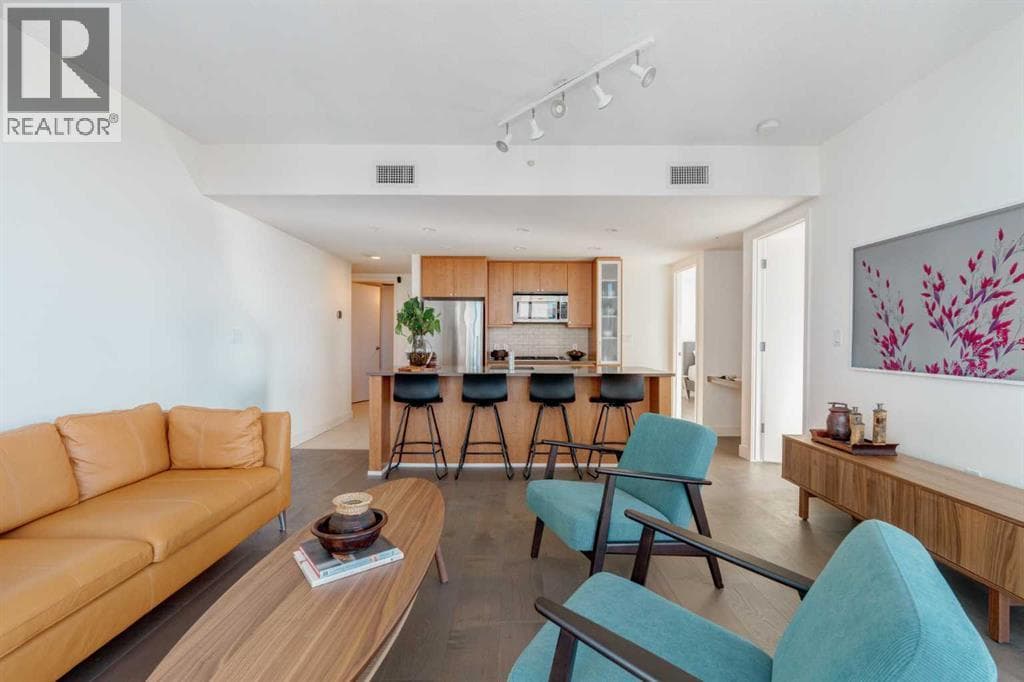 1008, 1118 12 Avenue SW — photo 3