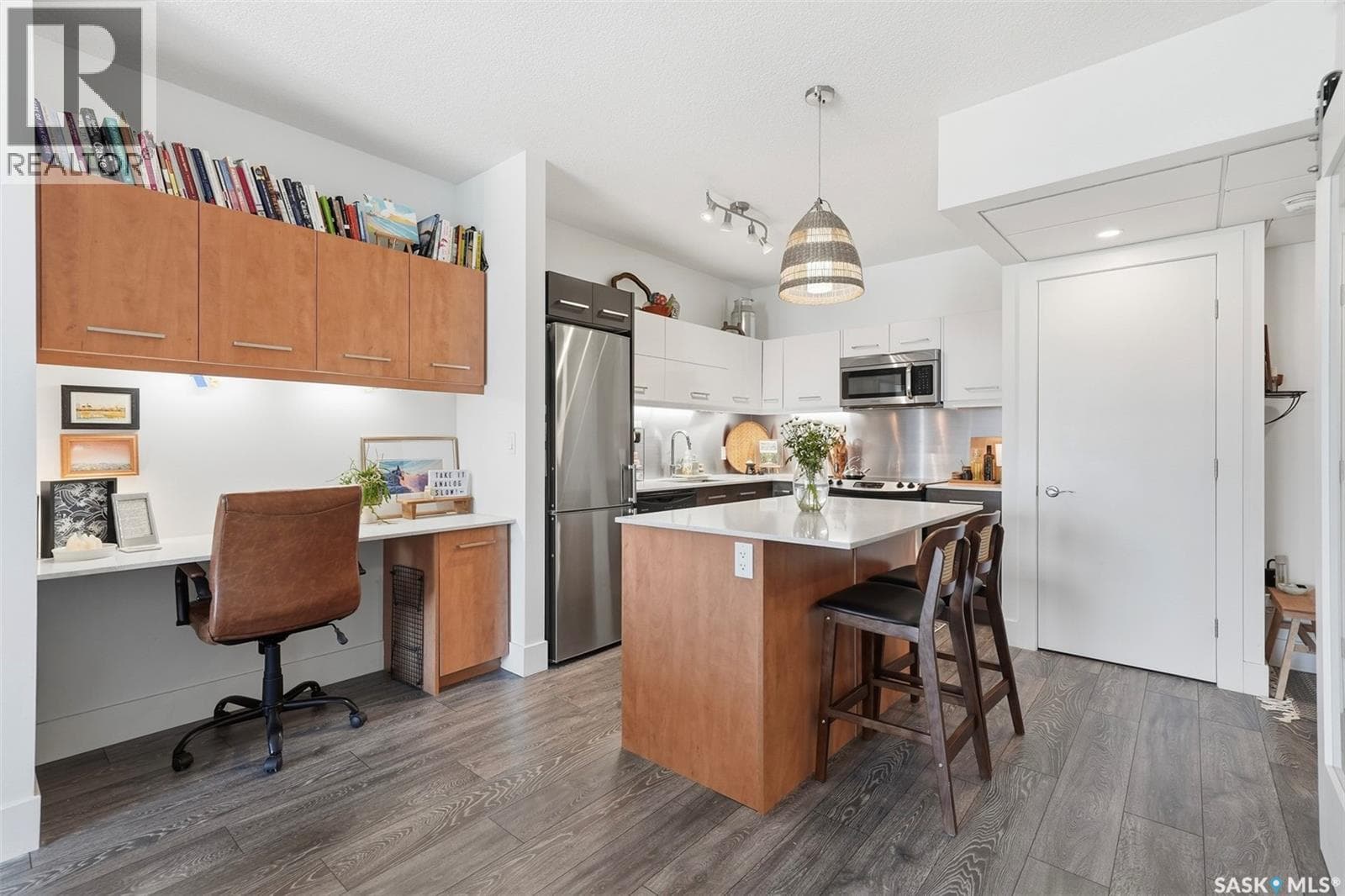 409 409 B AVENUE S — photo 3