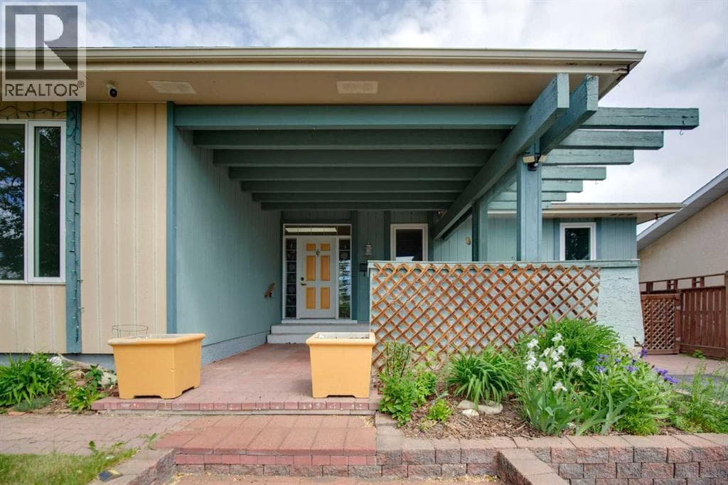 328 Norseman Road NW — photo 3