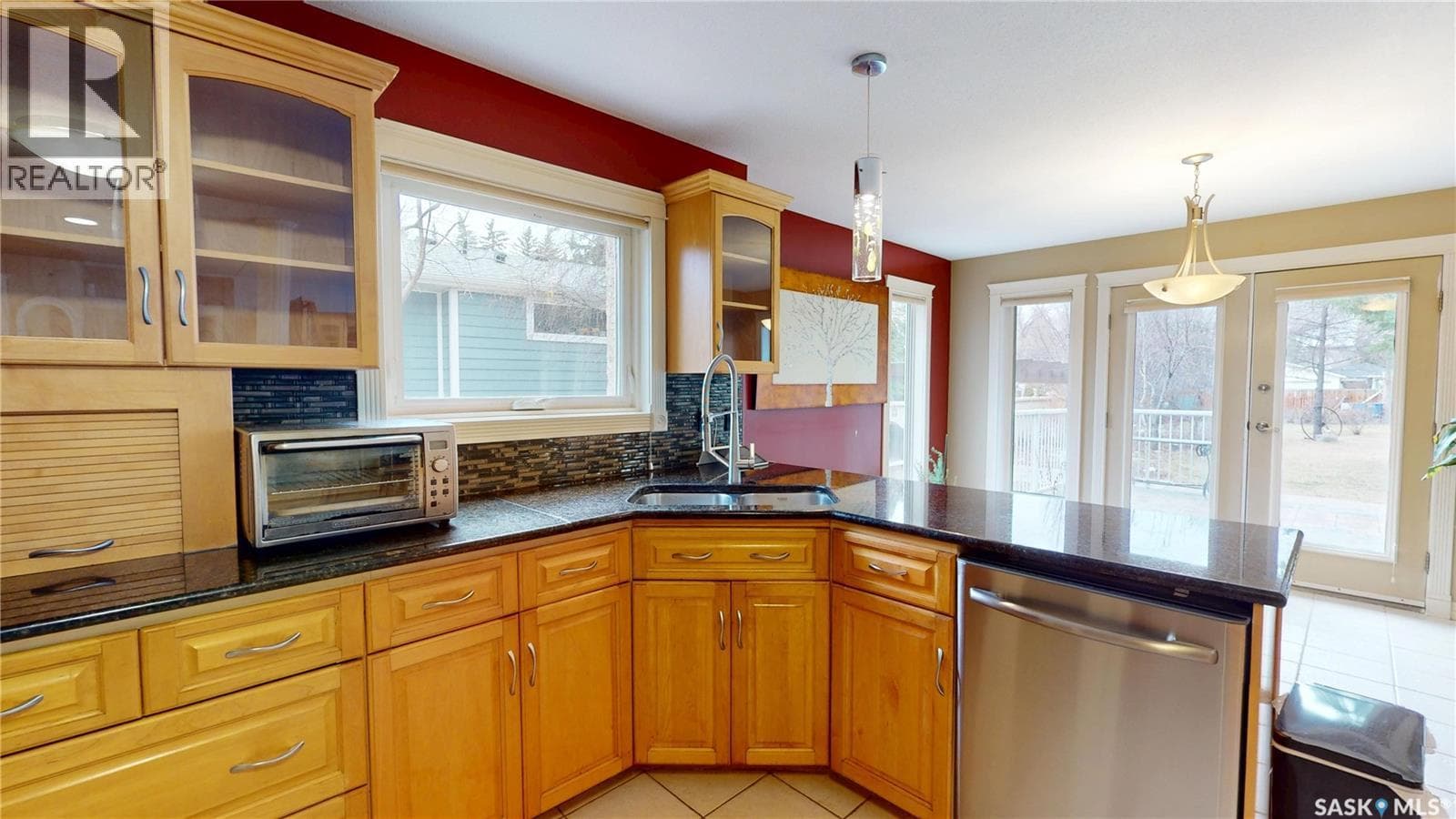 3150 Caen STREET — photo 4