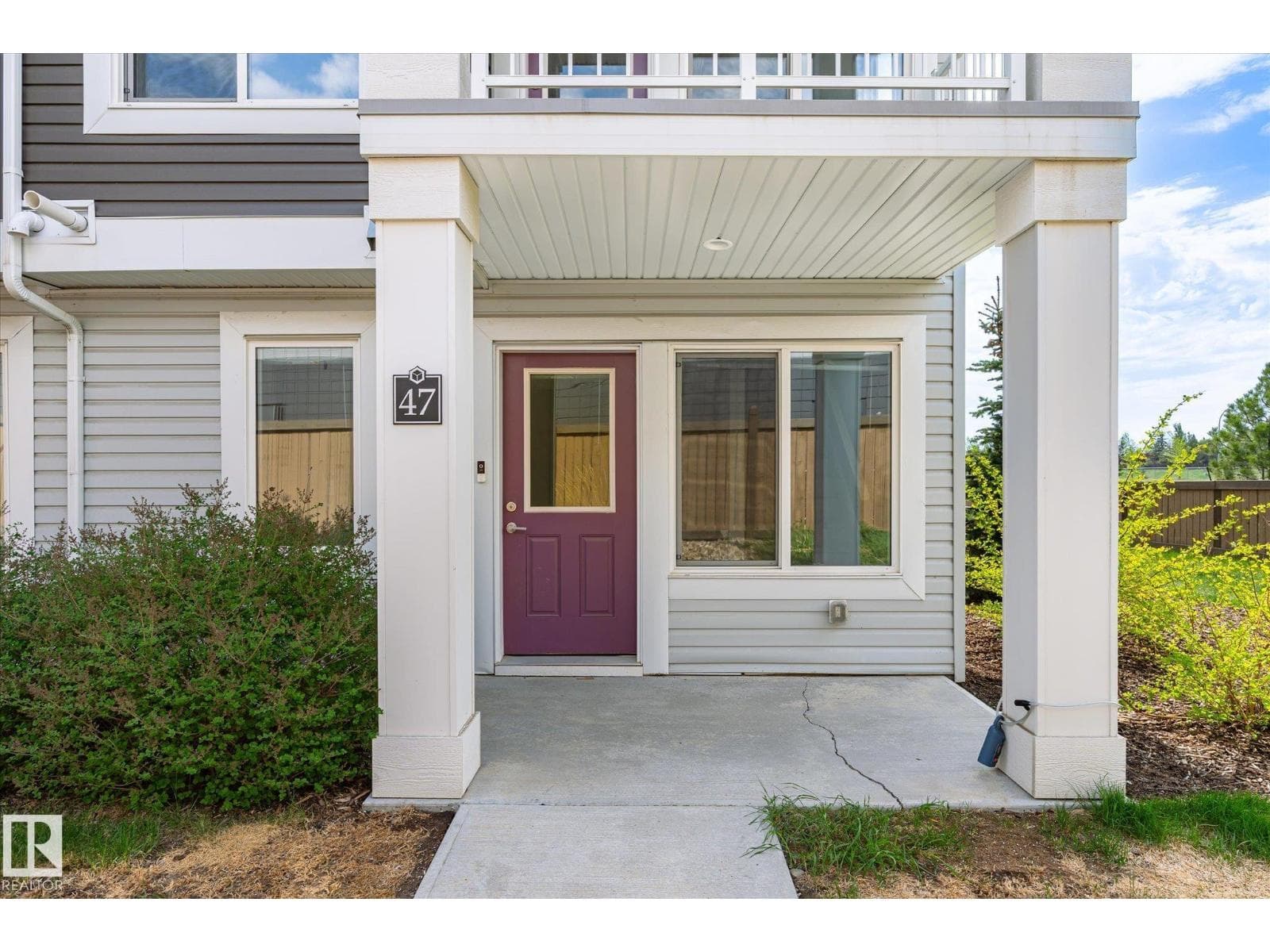 #47 330 BULYEA RD NW — photo 2