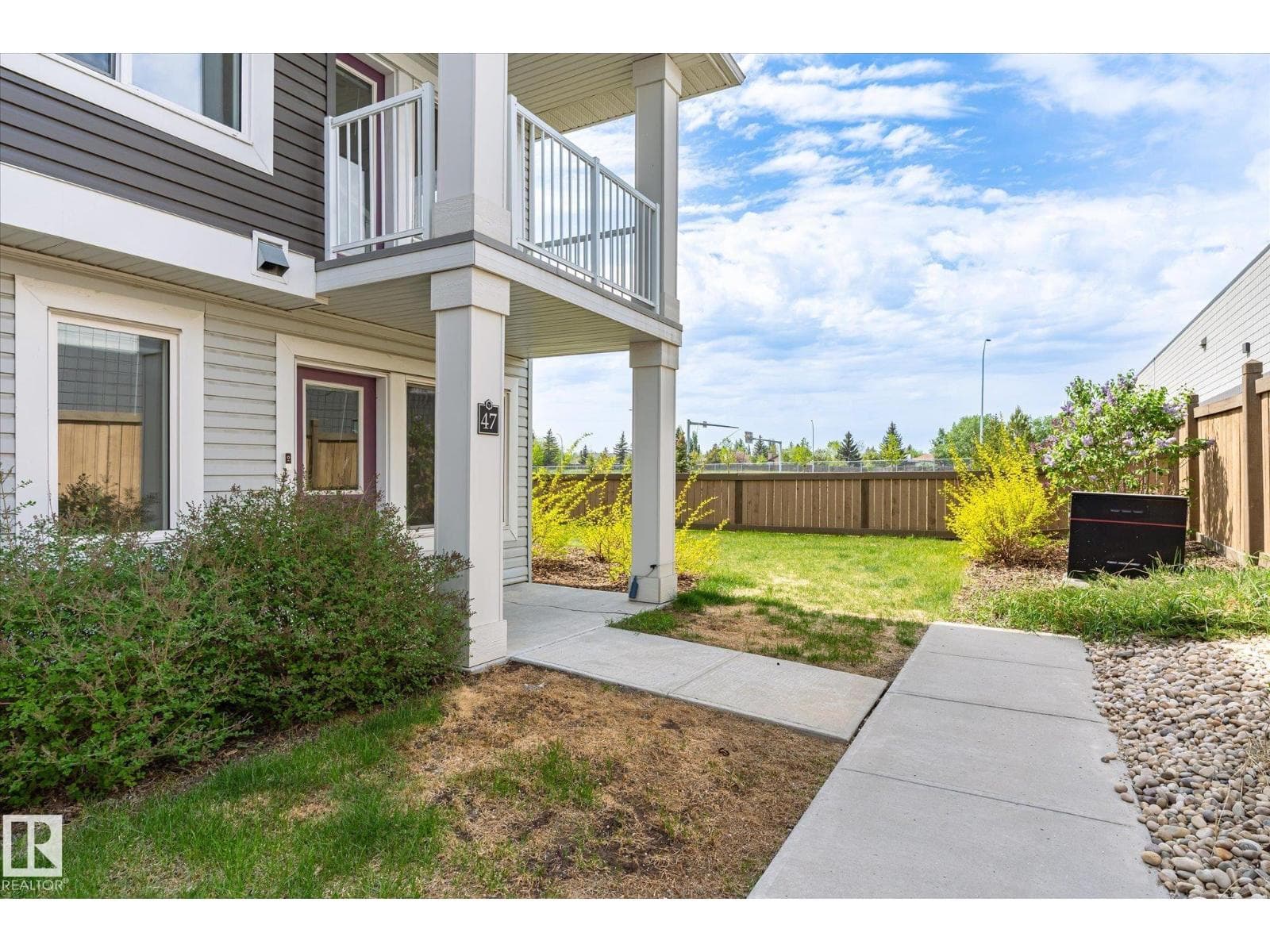 #47 330 BULYEA RD NW — photo 3