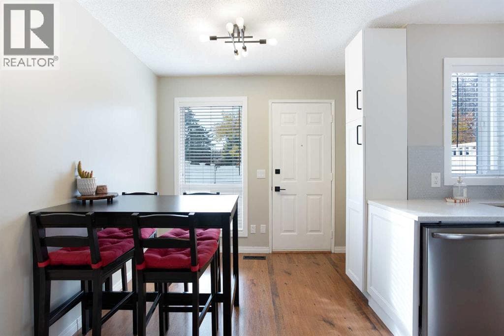 10 Deerfield Green SE photo 8