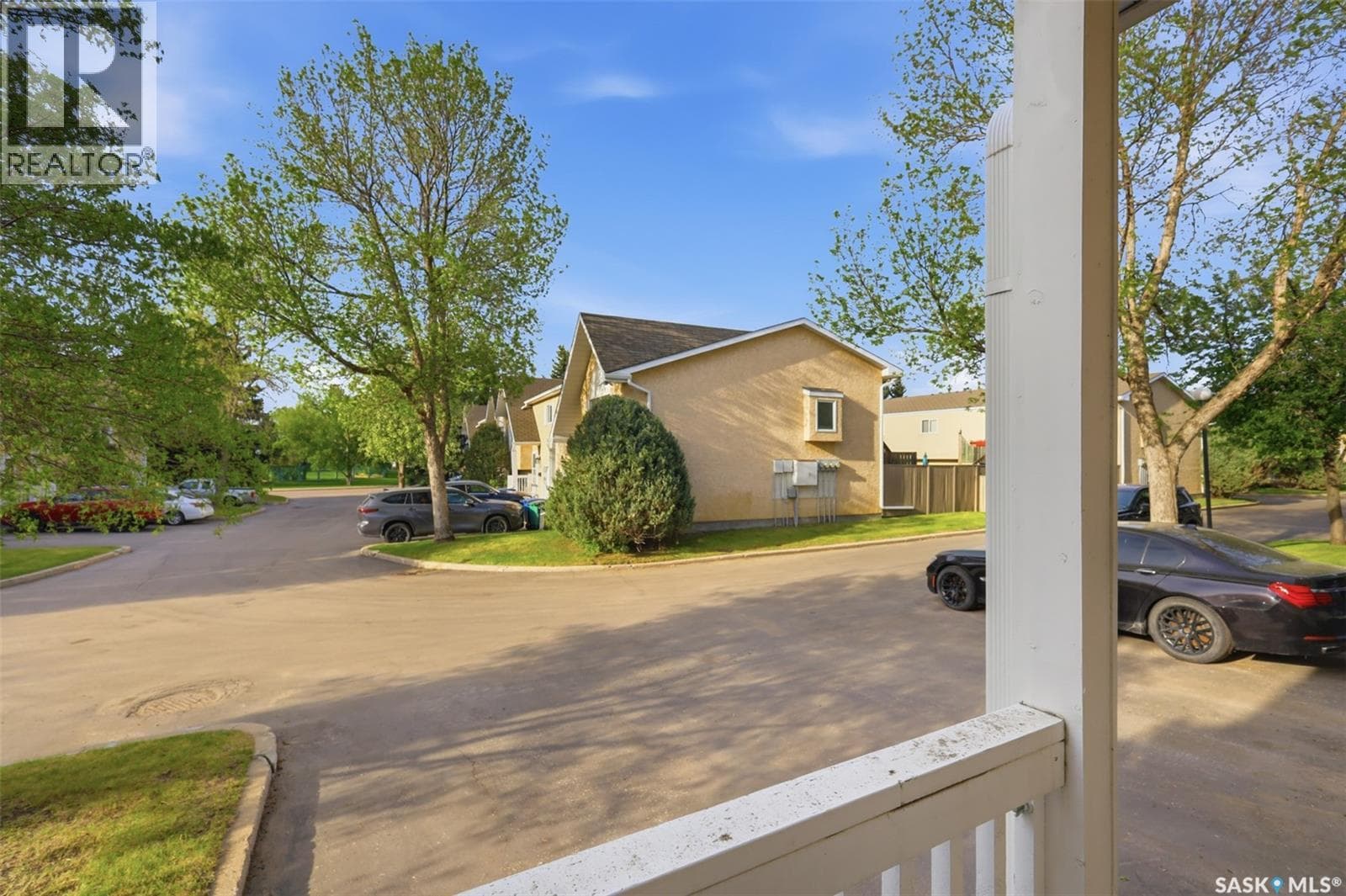 110 320 Heritage CRESCENT — photo 3