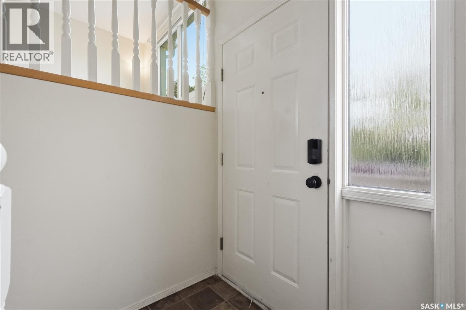 110 320 Heritage CRESCENT — photo 4