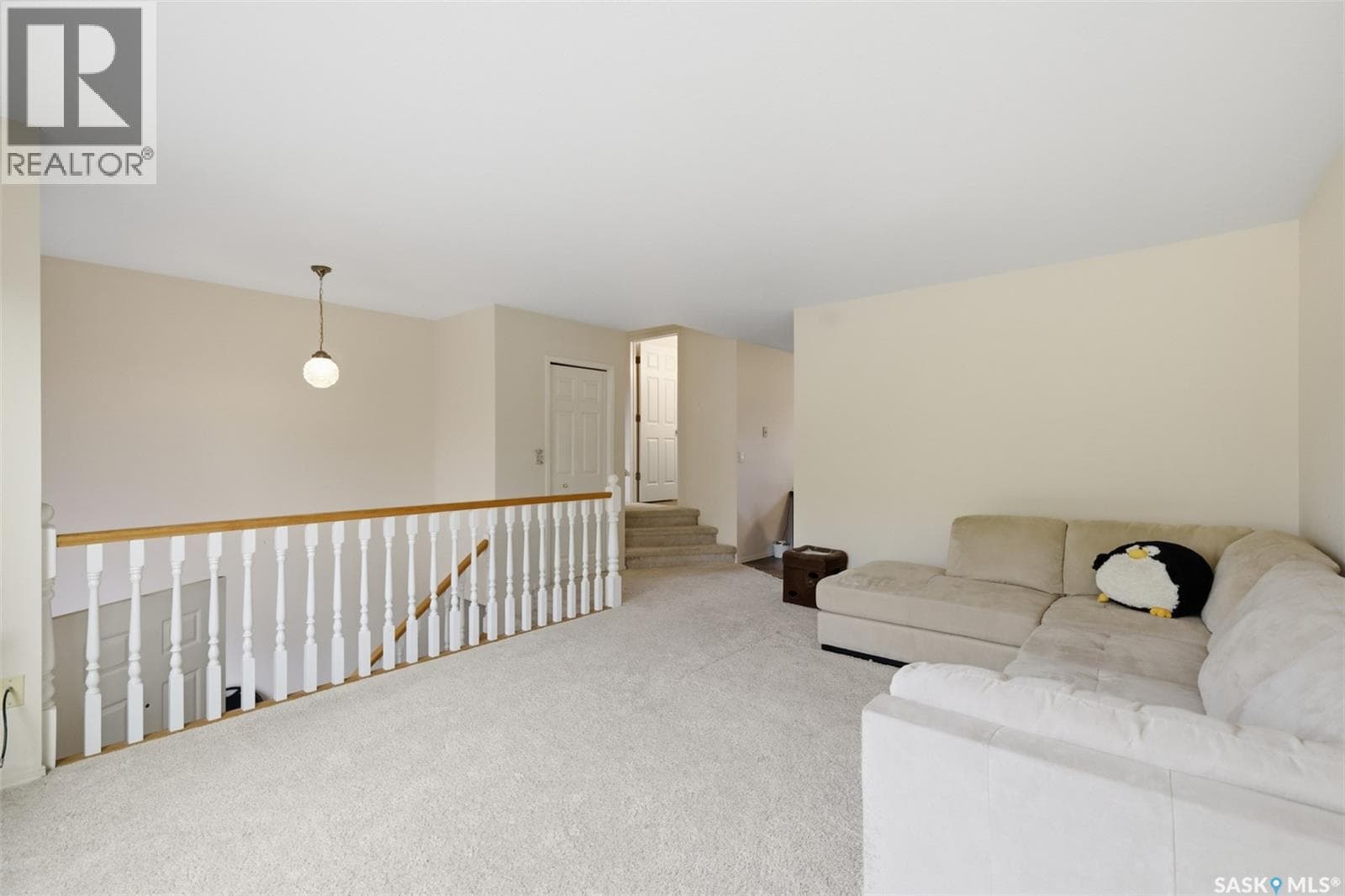 110 320 Heritage CRESCENT — photo 5