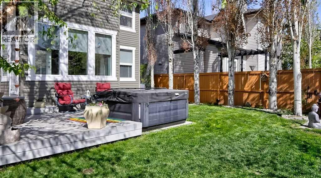 278 Mt Douglas Close SE — photo 3