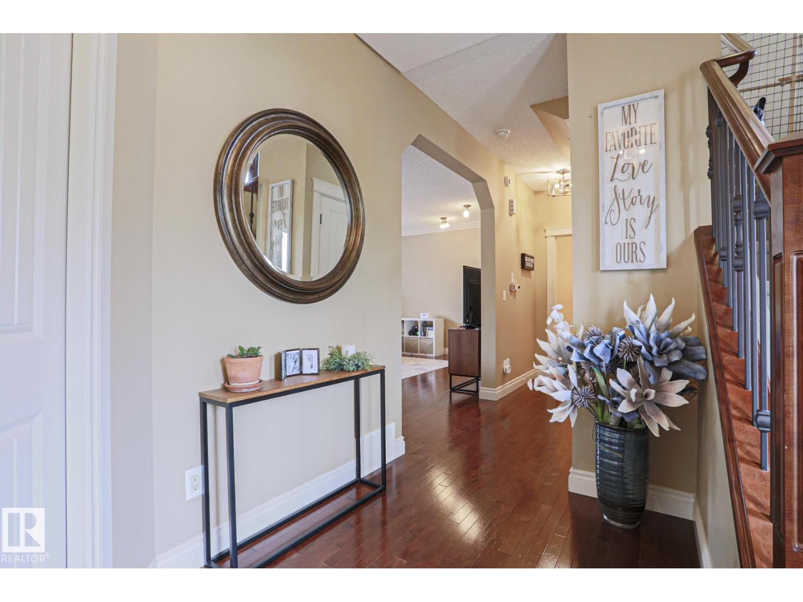 240 HENDERSON LI — photo 4