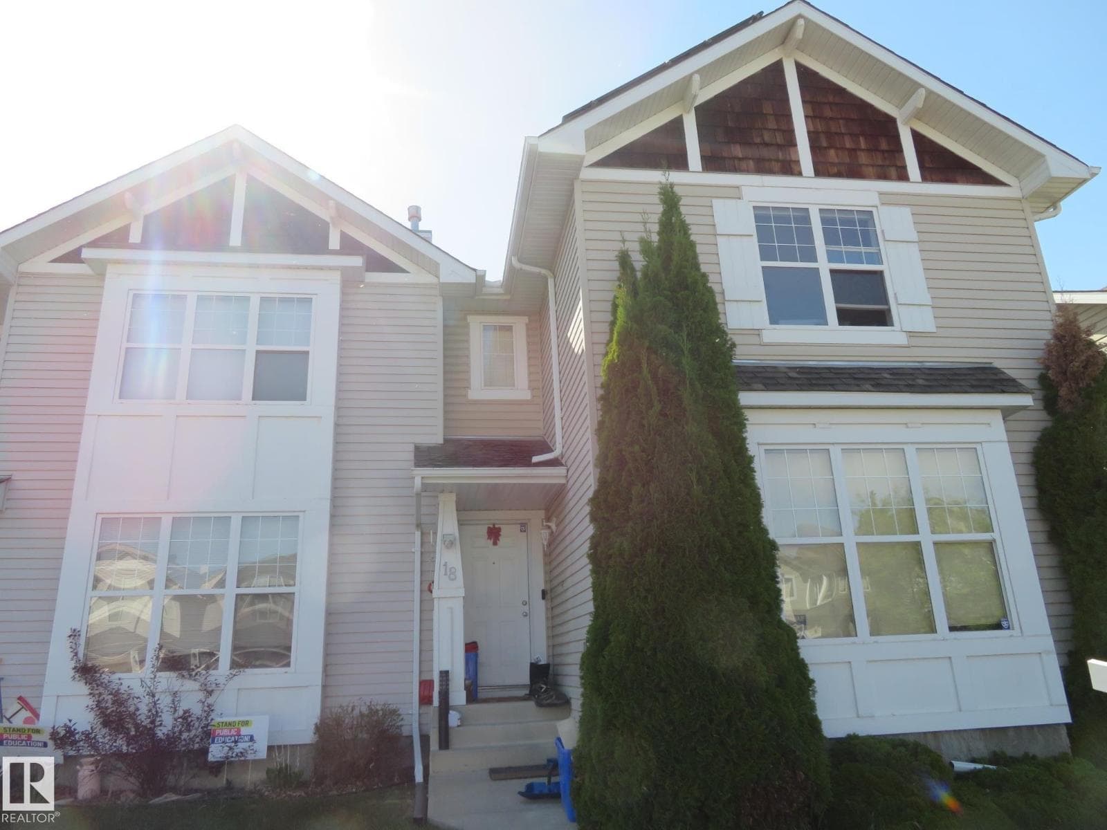 18 CONNOR LN