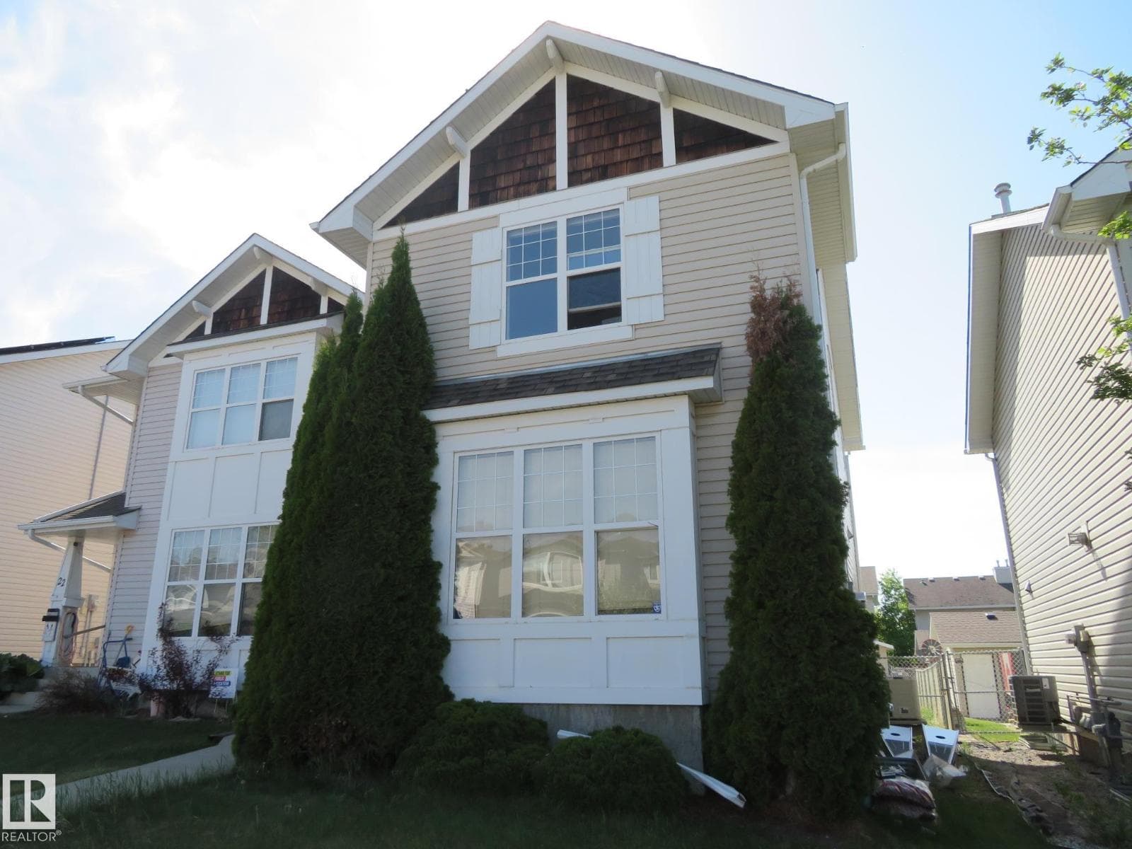 18 CONNOR LN — photo 3