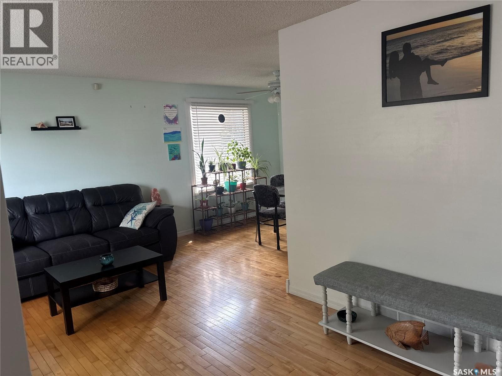 127 DEVONSHIRE CRESCENT — photo 2