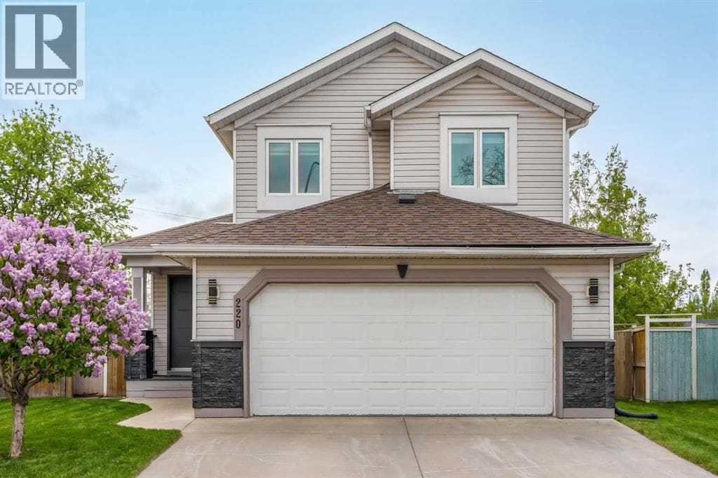 220 Douglas Glen Bay SE