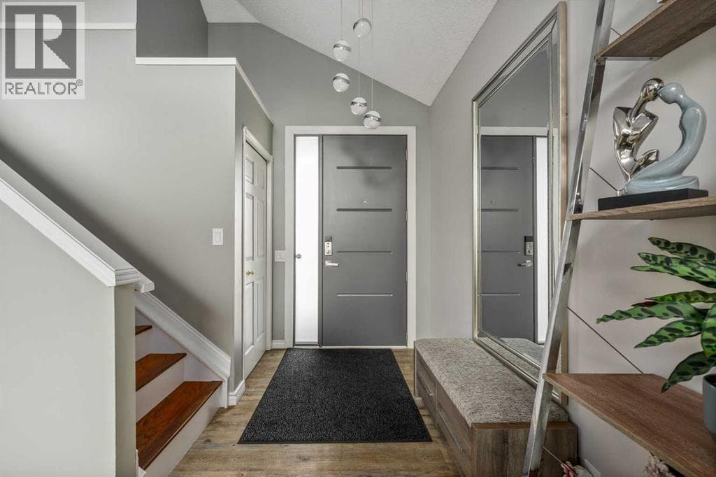 220 Douglas Glen Bay SE — photo 4