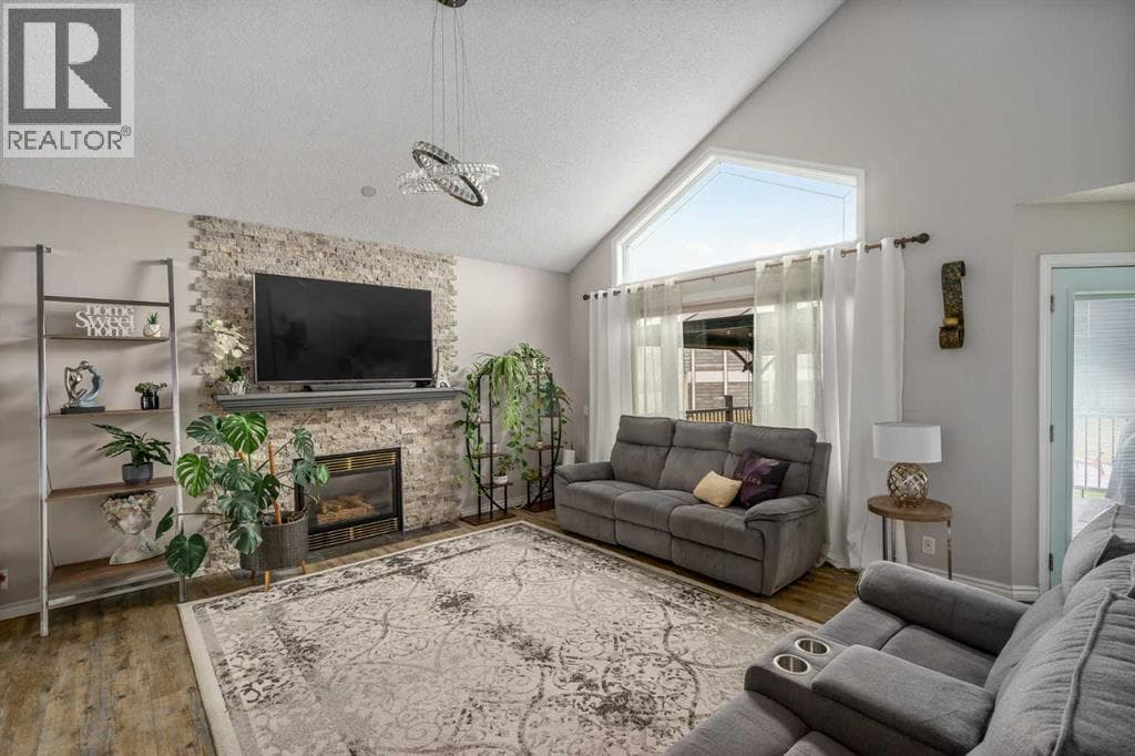 220 Douglas Glen Bay SE — photo 5