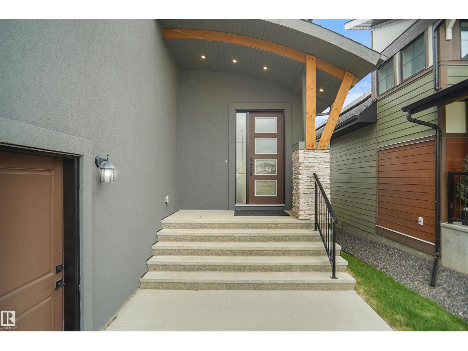 162 EDGEWATER CI — photo 4