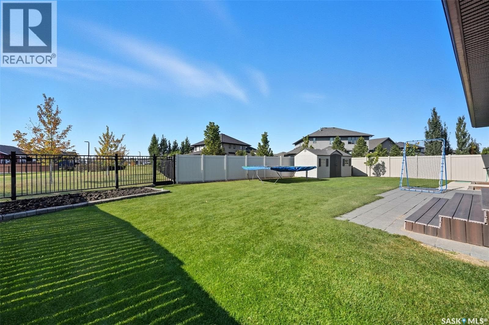 806 Gillies CRESCENT — photo 5