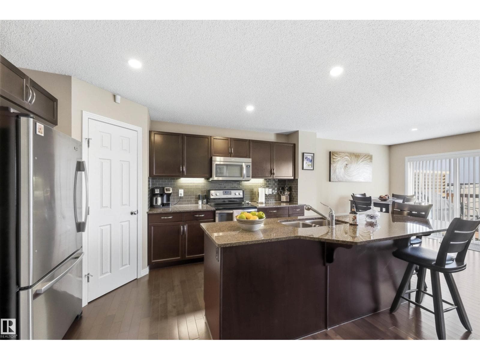 3039 Harvey CR NW — photo 5