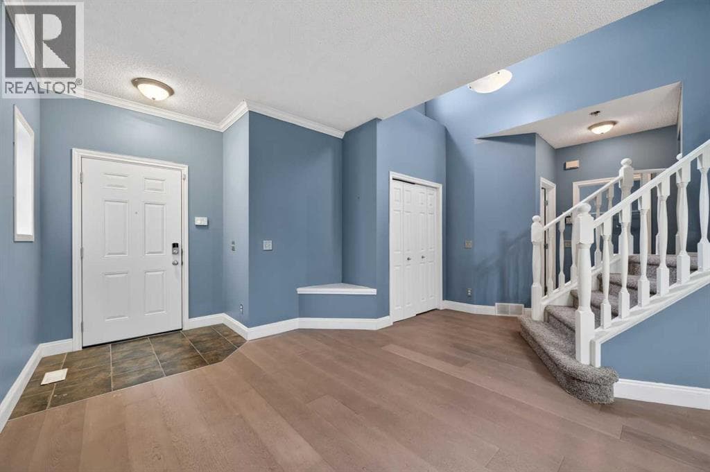 99 Evansbrooke Manor NW — photo 3