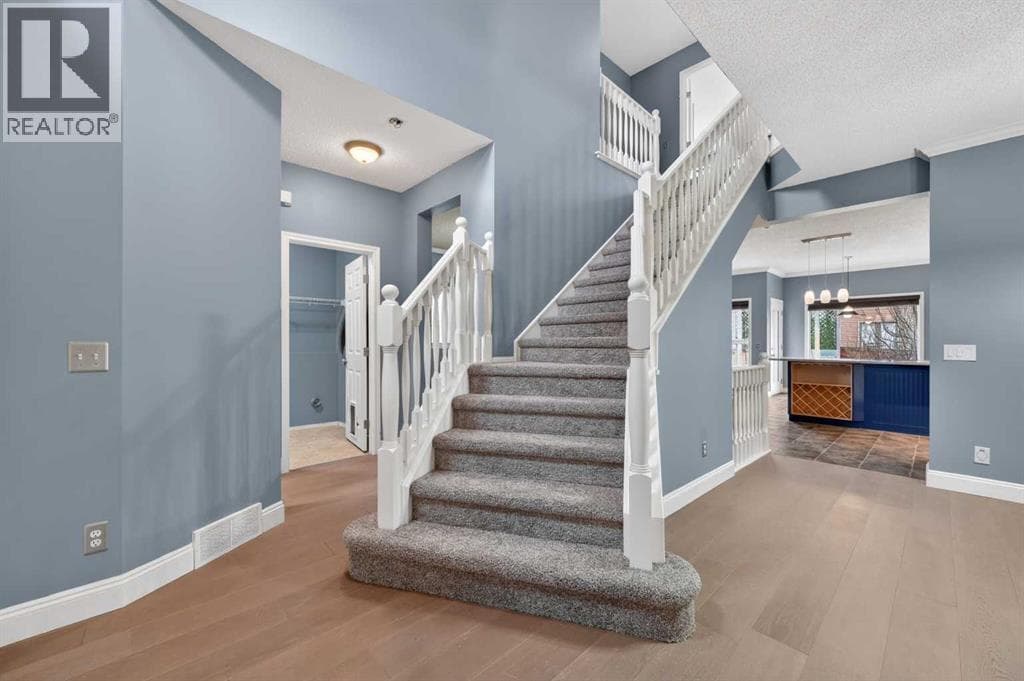 99 Evansbrooke Manor NW — photo 4