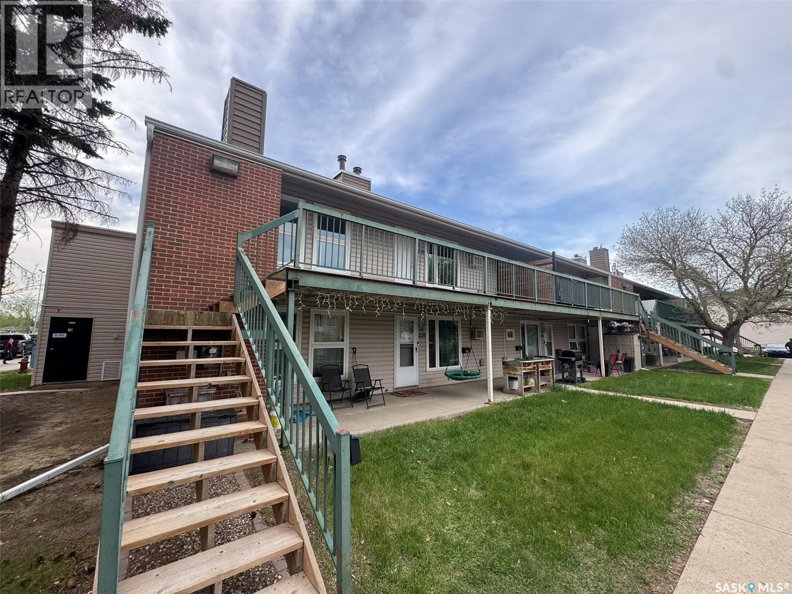 230 Gore PLACE — photo 2