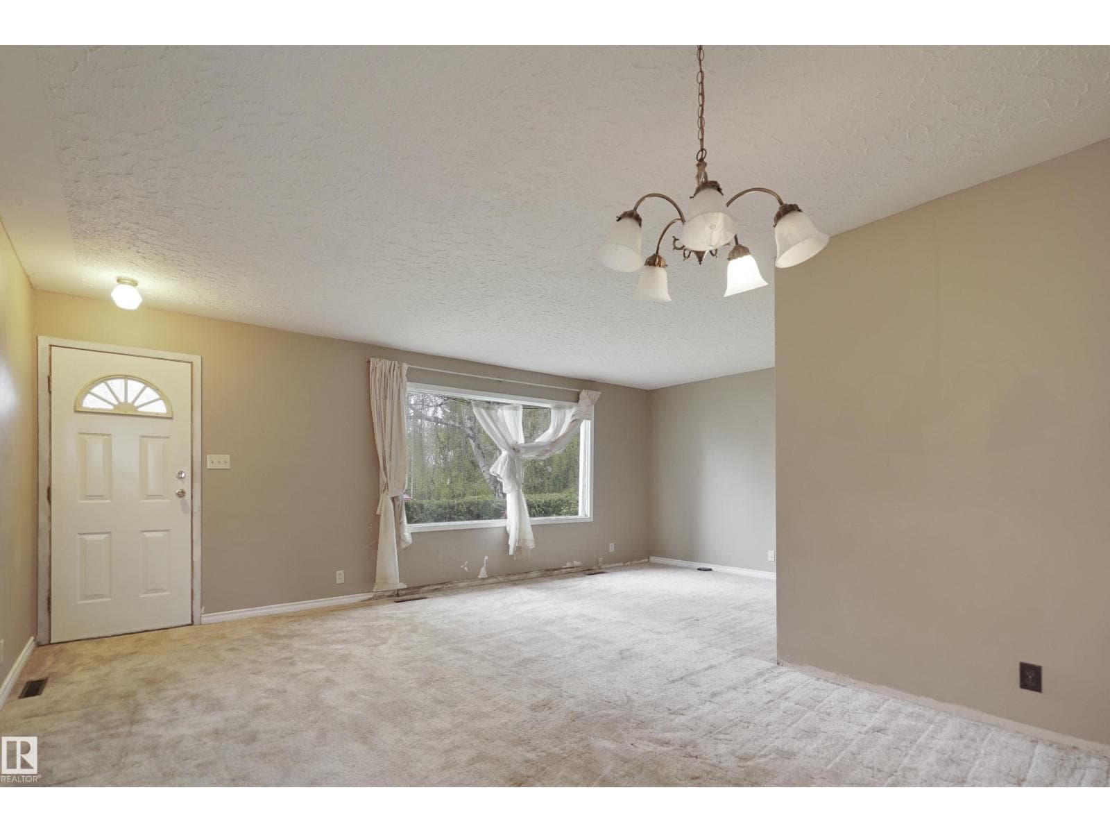 13324 131A AV NW — photo 2