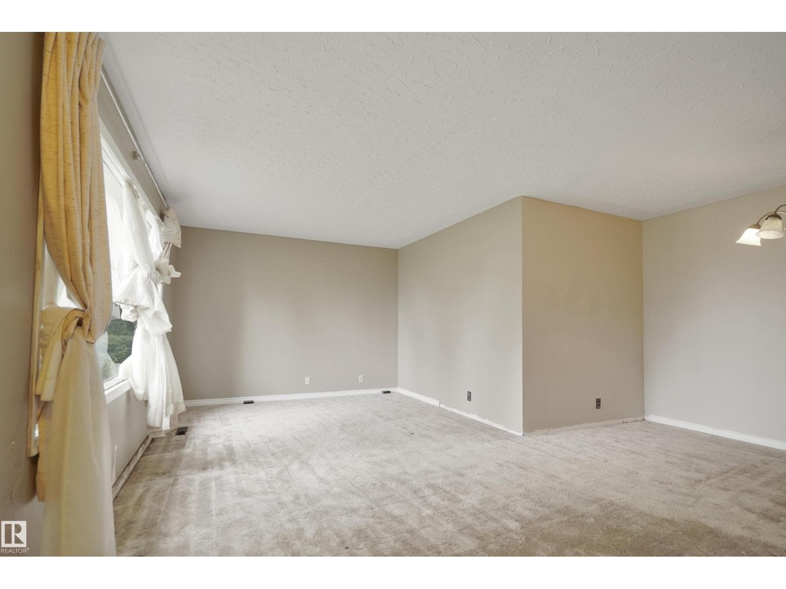 13324 131A AV NW — photo 4