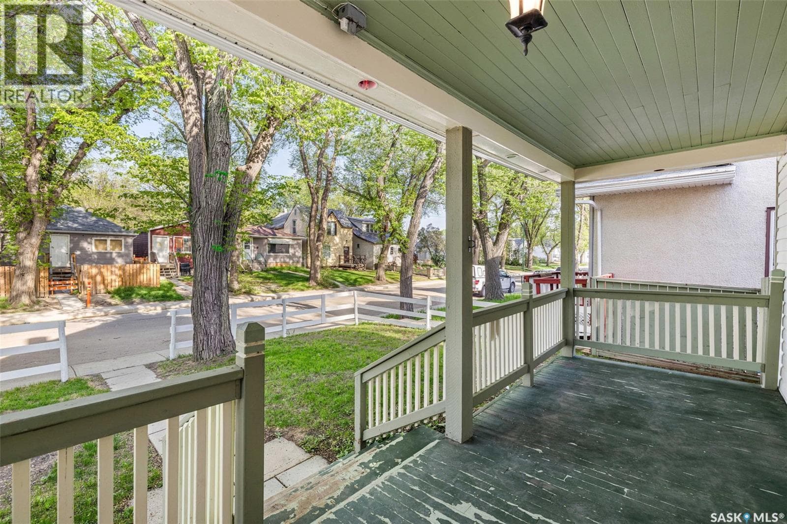1422 Cameron STREET — photo 2
