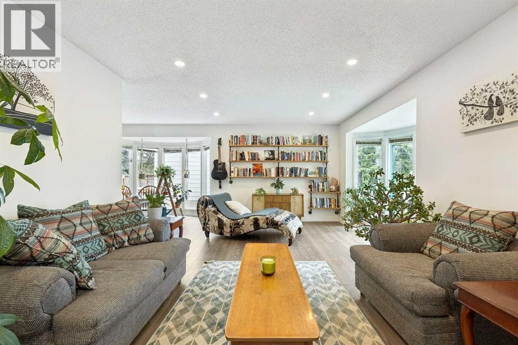 119 Dalhurst Way NW — photo 5