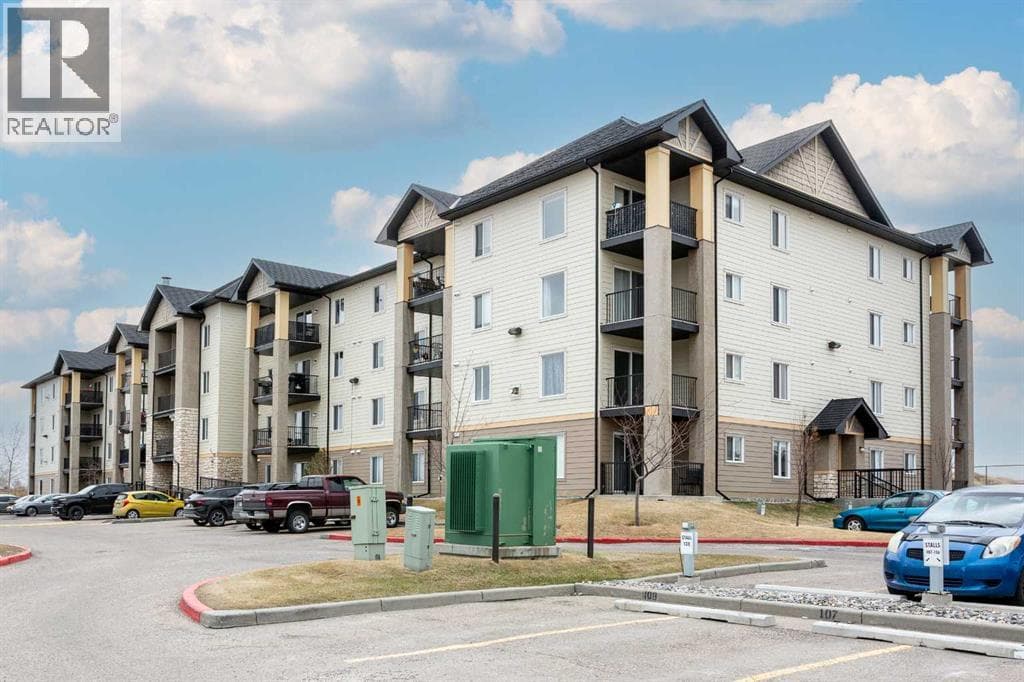 6405, 304 Mackenzie Way SW — photo 3