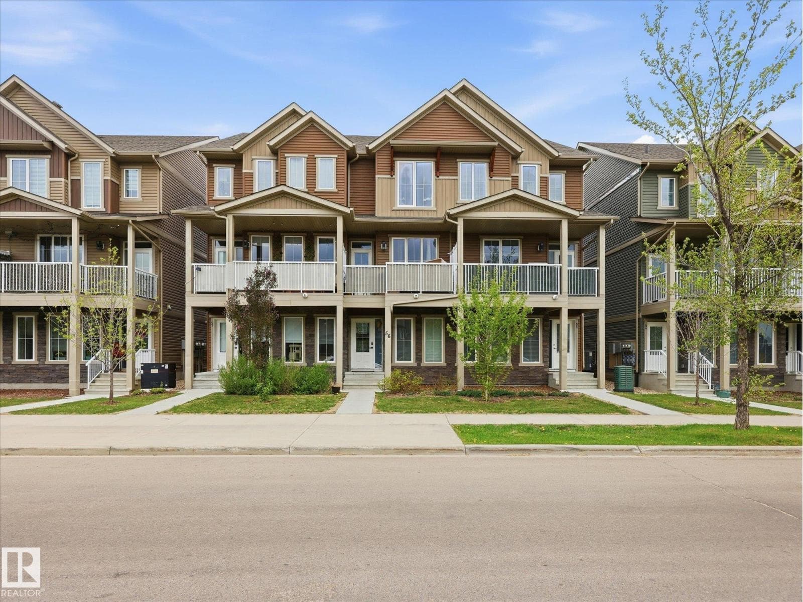 #56 1051 GRAYDON HILL BV SW — photo 2