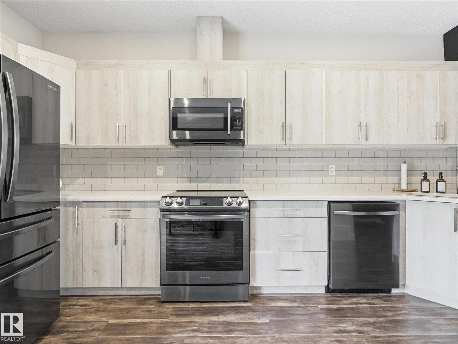 #56 1051 GRAYDON HILL BV SW — photo 5