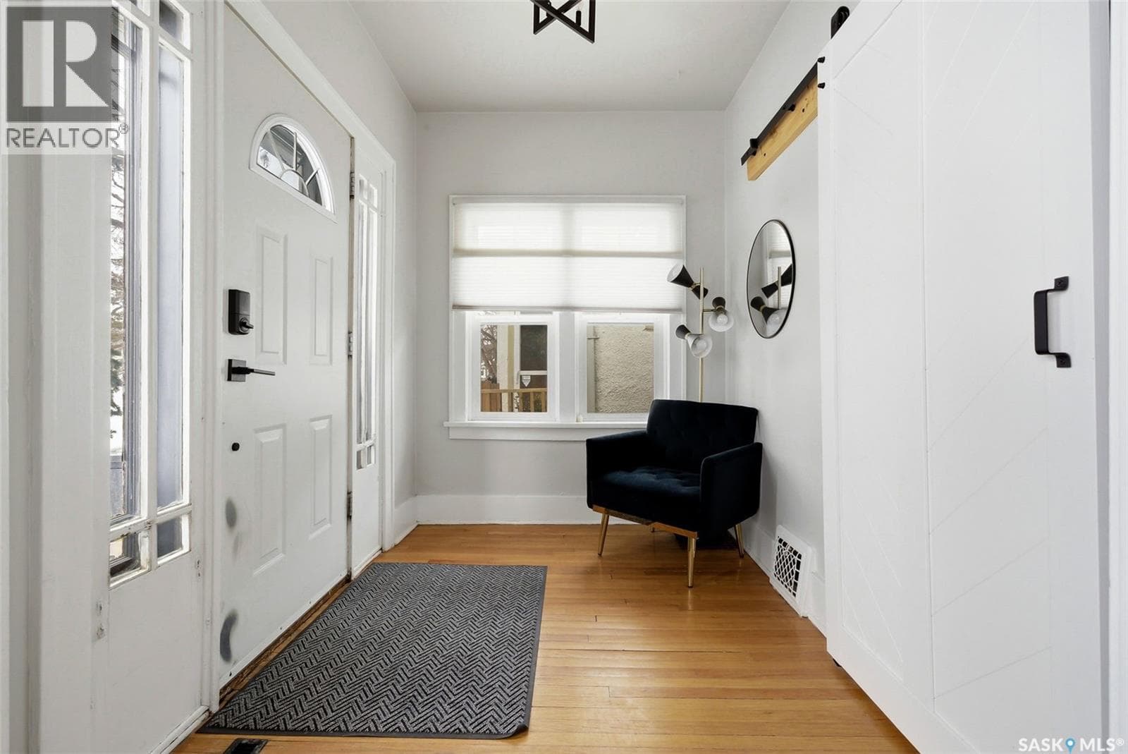 363 Leopold CRESCENT — photo 3