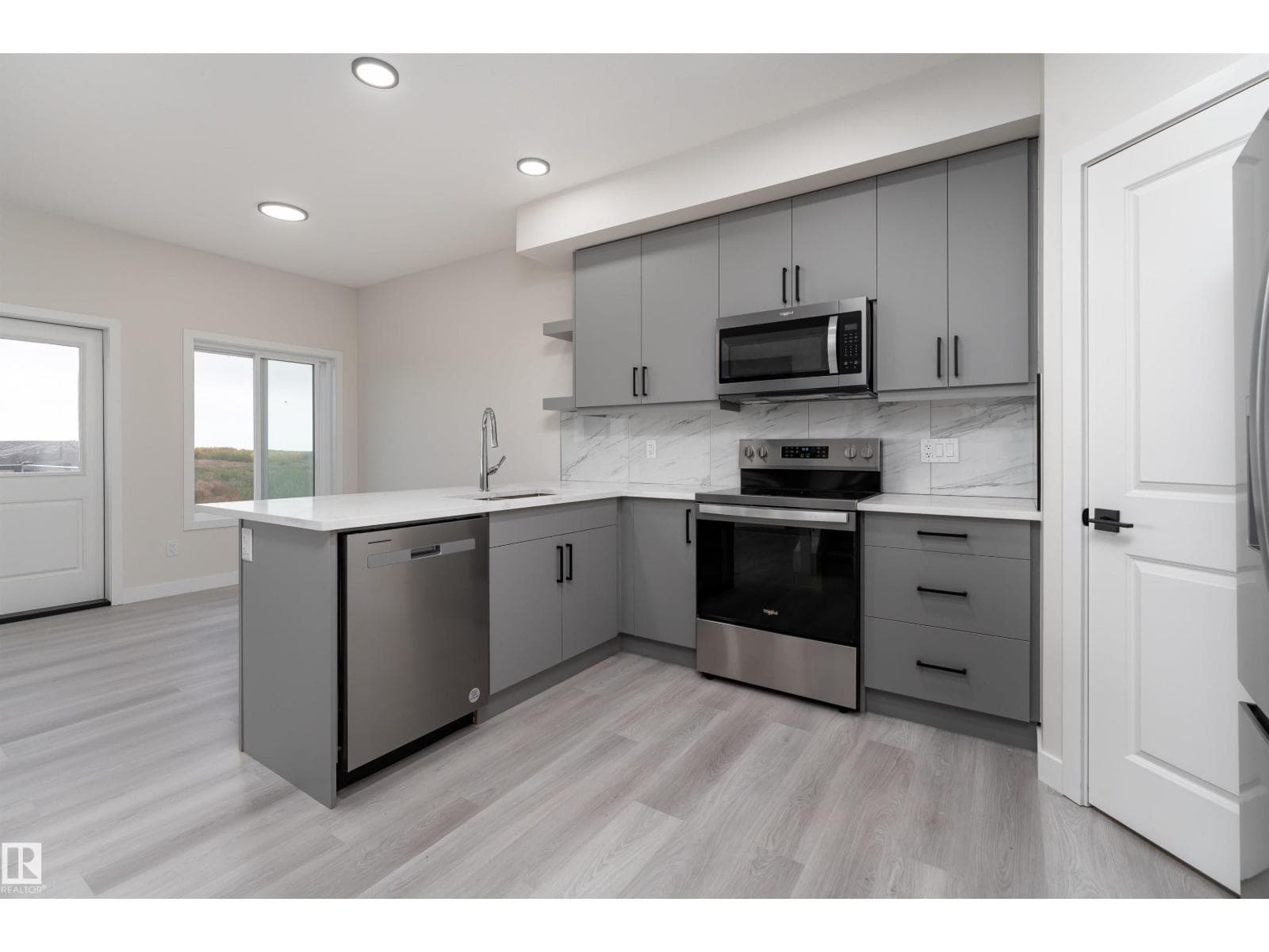137 Pierwyck Loop — photo 4