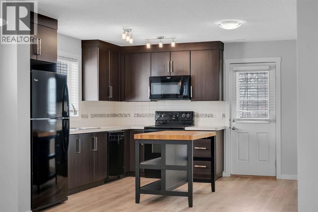 406 Mckenzie Towne Close SE — photo 5