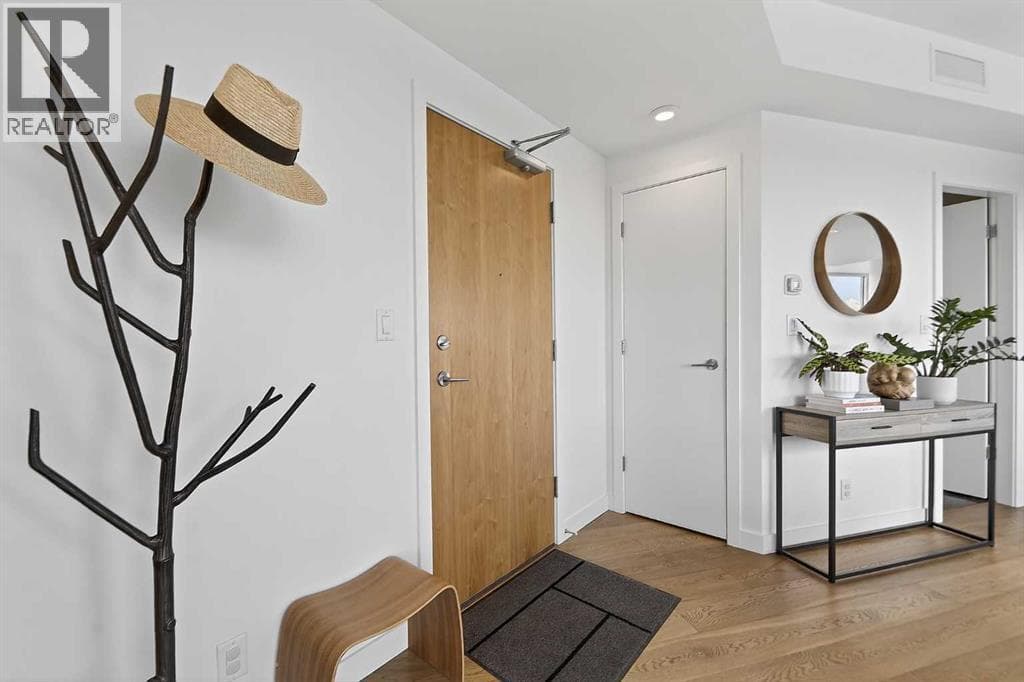 1603, 108 Waterfront Court SW — photo 2
