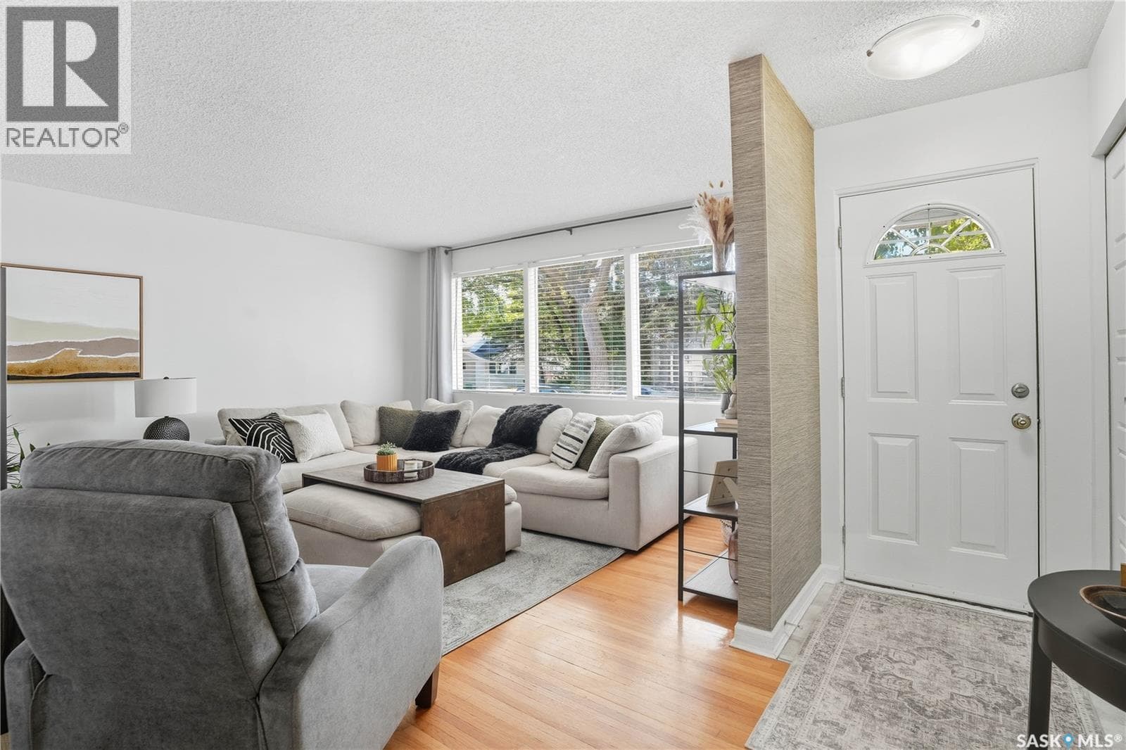 57 FLAMINGO CRESCENT — photo 4