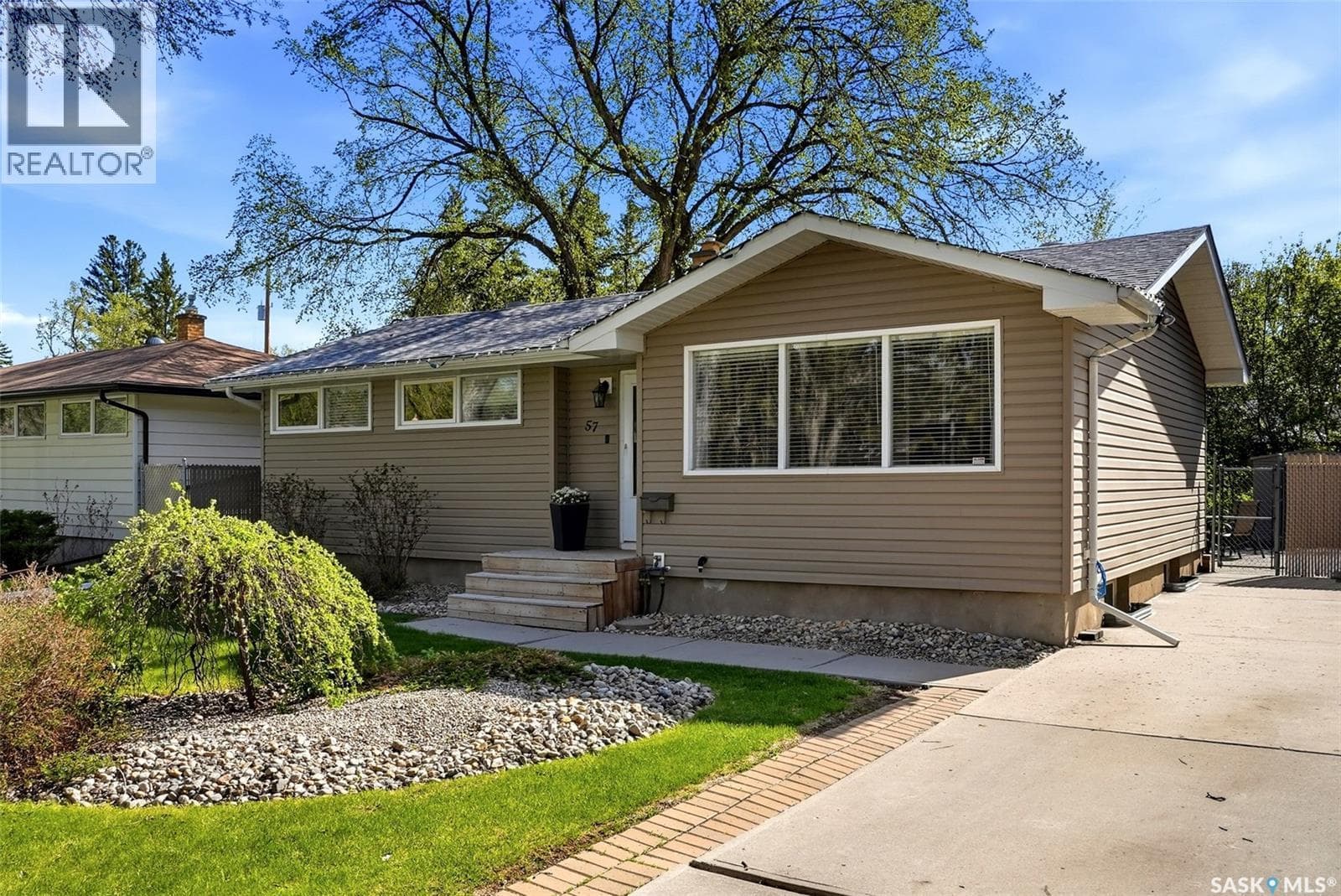 57 FLAMINGO CRESCENT — photo 2