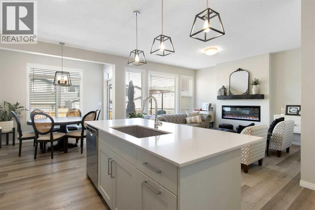 32 Wolf Creek Street SE — photo 3