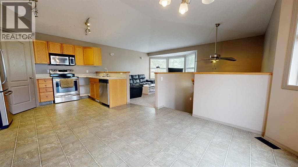 6322 88A Street — photo 5