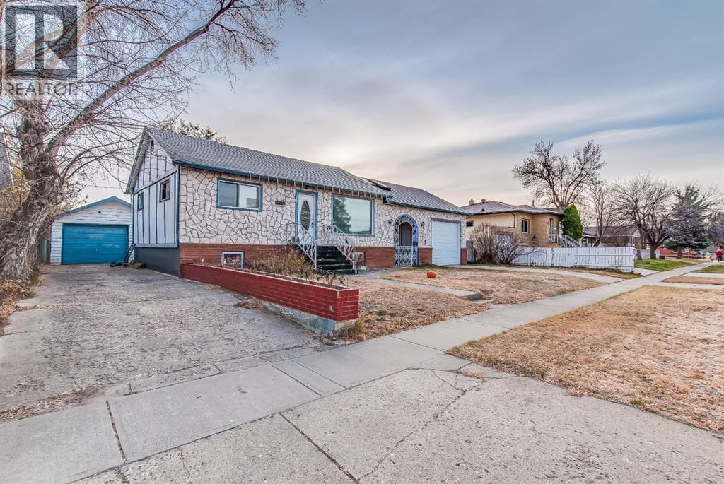 219 4 Street SE