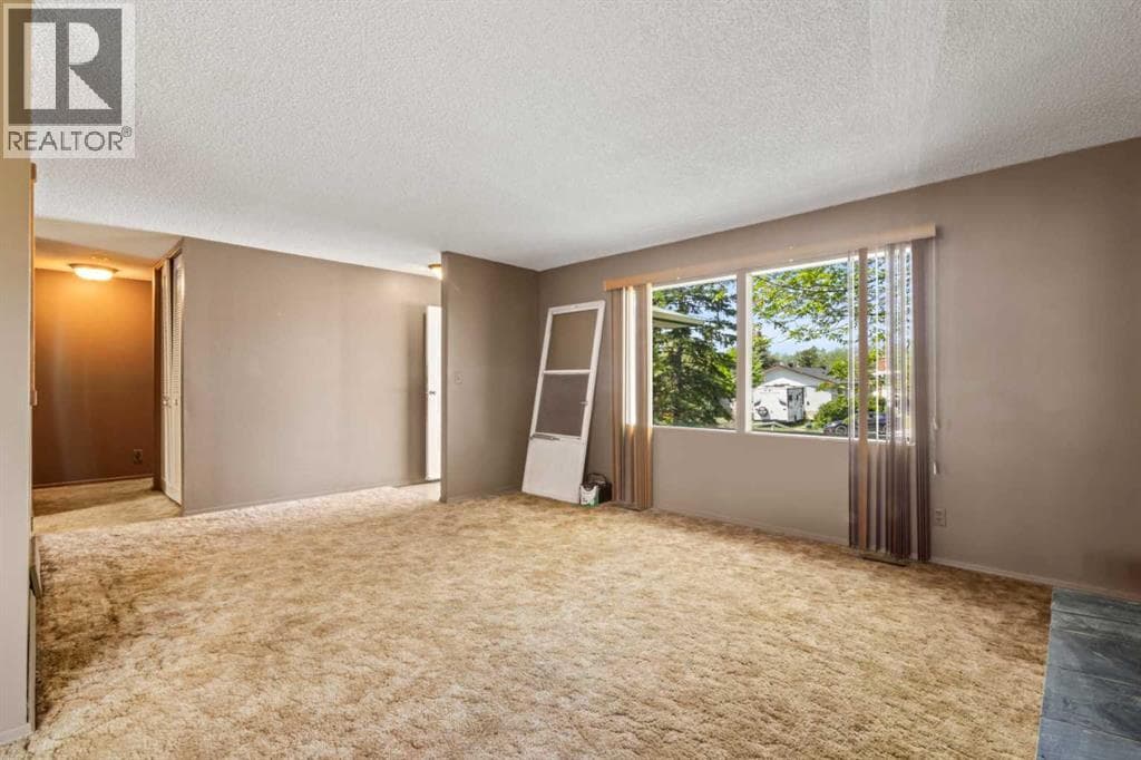 204 Dalgetty Bay NW — photo 5