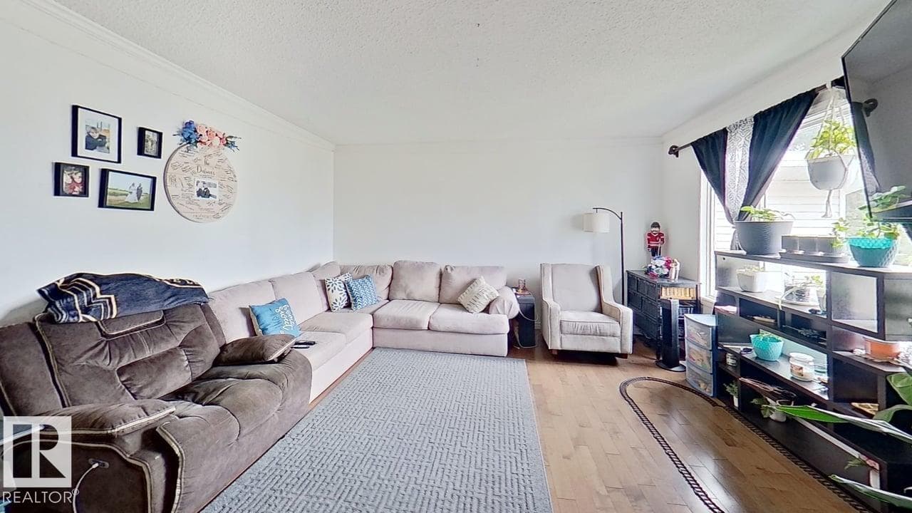 32 GARDEN VALLEY DR — photo 2