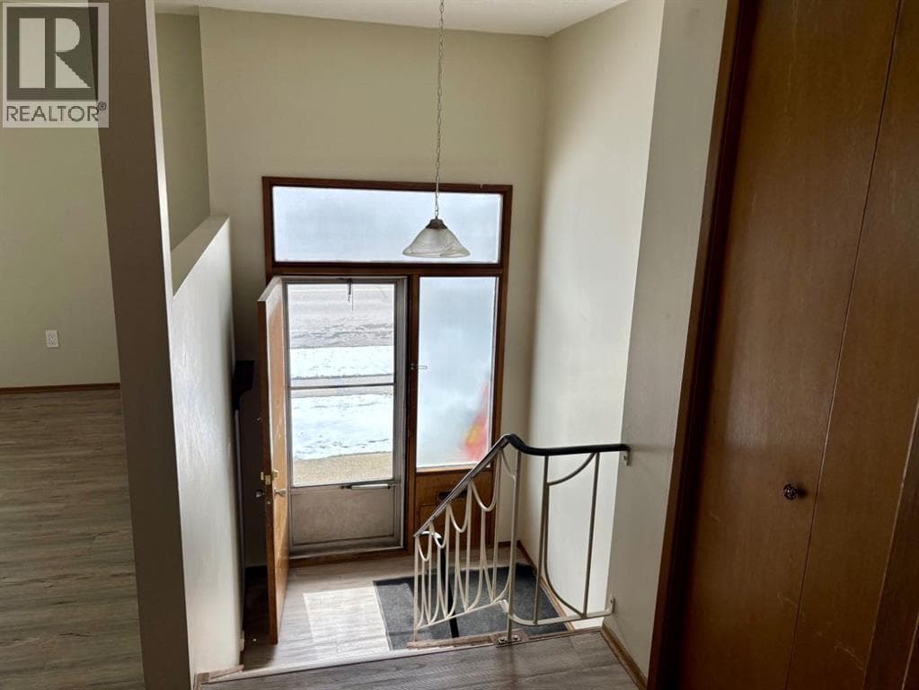 4828 Varsity Drive NW — photo 2