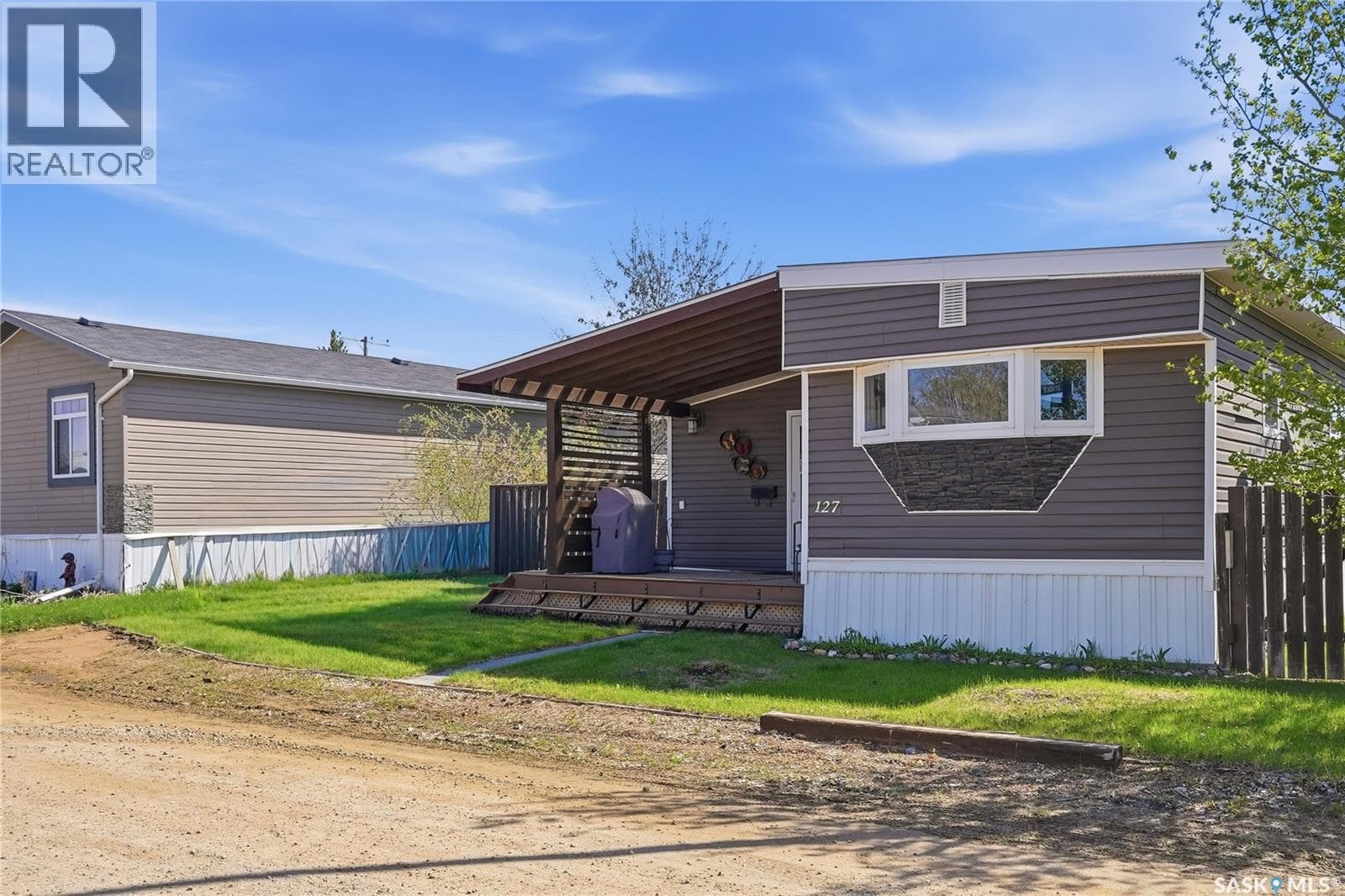 127 Sycamore DRIVE — photo 3
