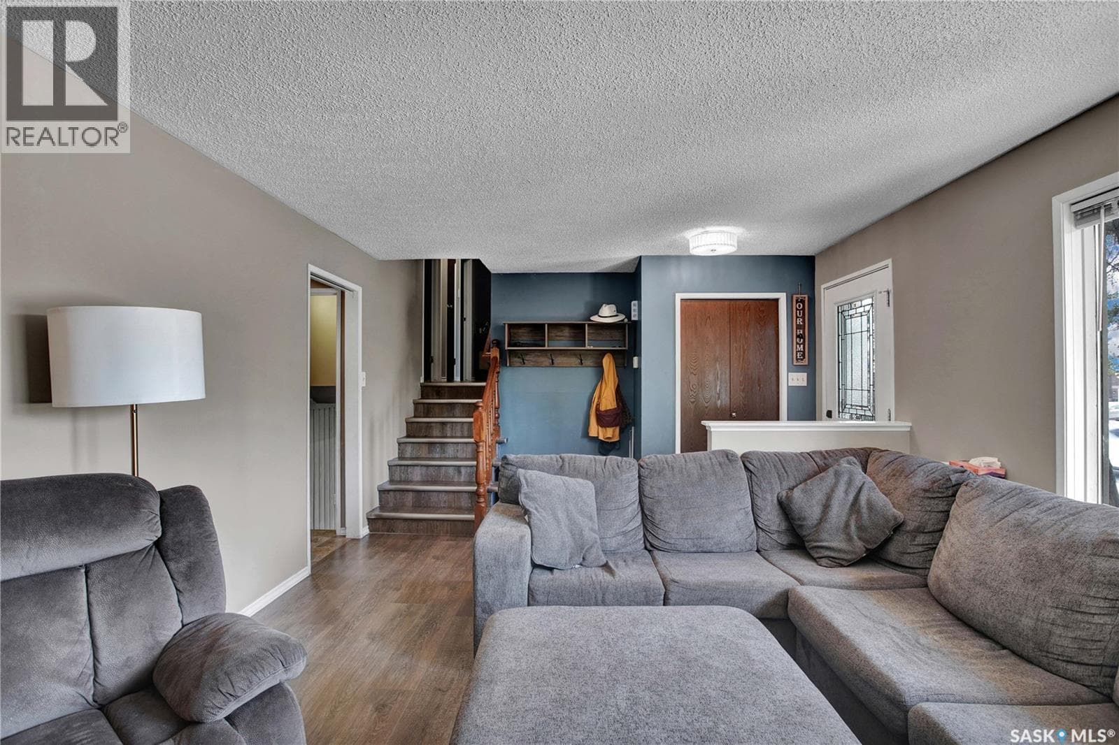 3831 Taylor STREET E — photo 4
