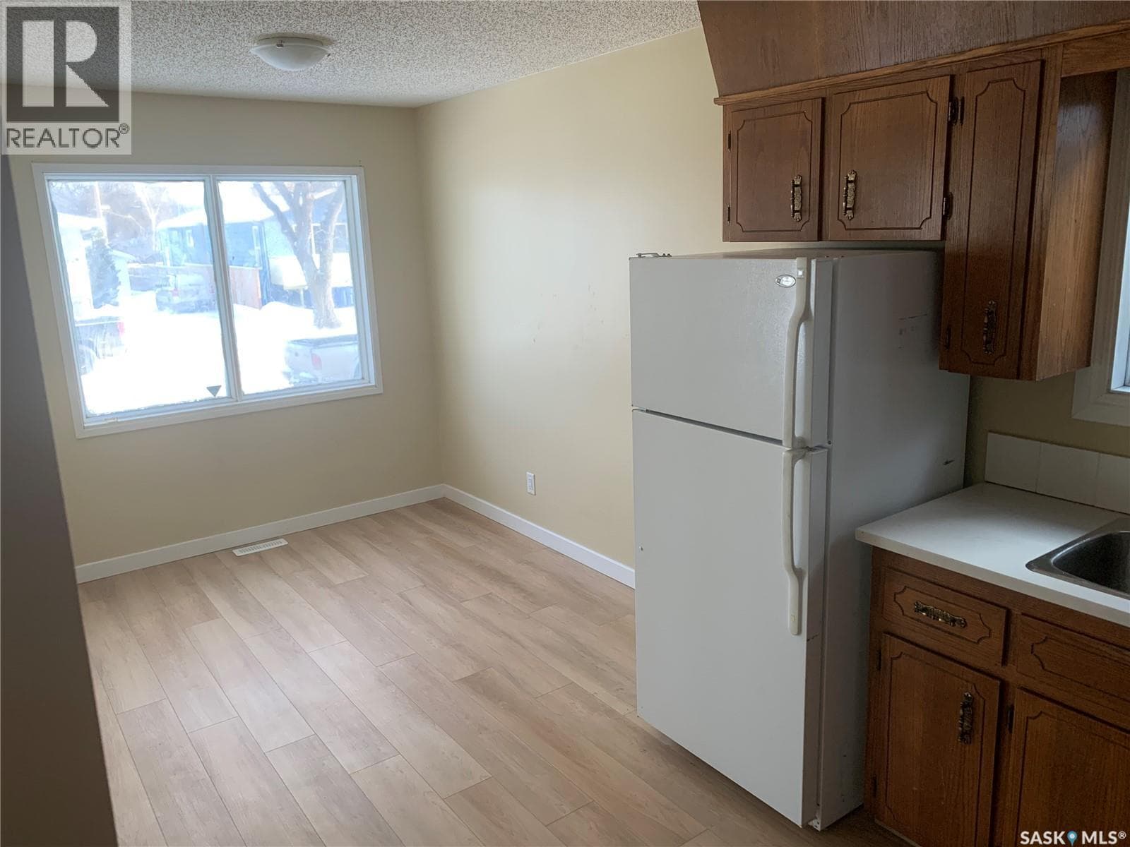 111 M AVENUE S — photo 4