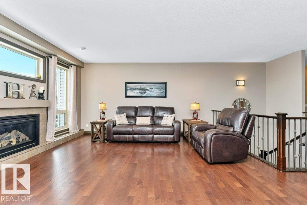 33 HILLCREST PT — photo 3